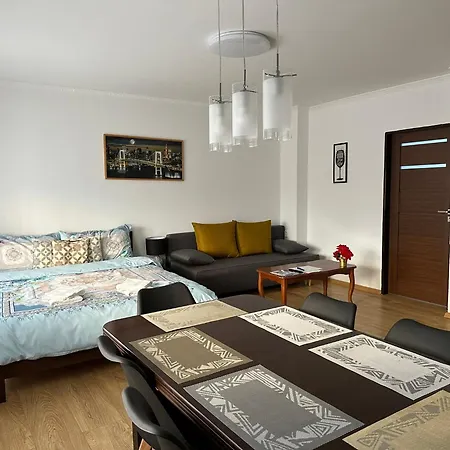V Krusnych Horach-free Parking *